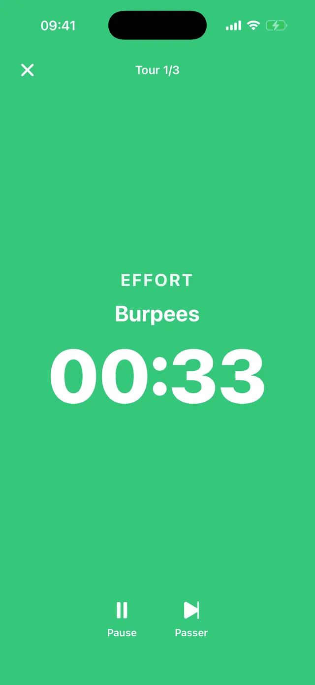 Écran de circuit HIIT Seryz : phase d'effort en cours avec le compte à rebours et l'exercice du moment