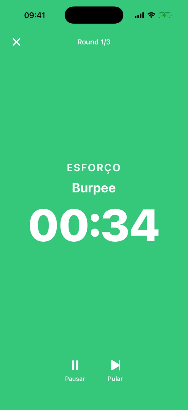 Tela de circuito HIIT do Seryz: fase de esforço em andamento com a contagem regressiva e o exercício atual